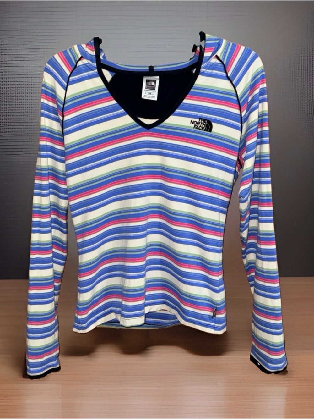 The North Face Women’s Striped Long-Sleeve V-Neck Hoodie - Blue/White/Pink-M-Ec
